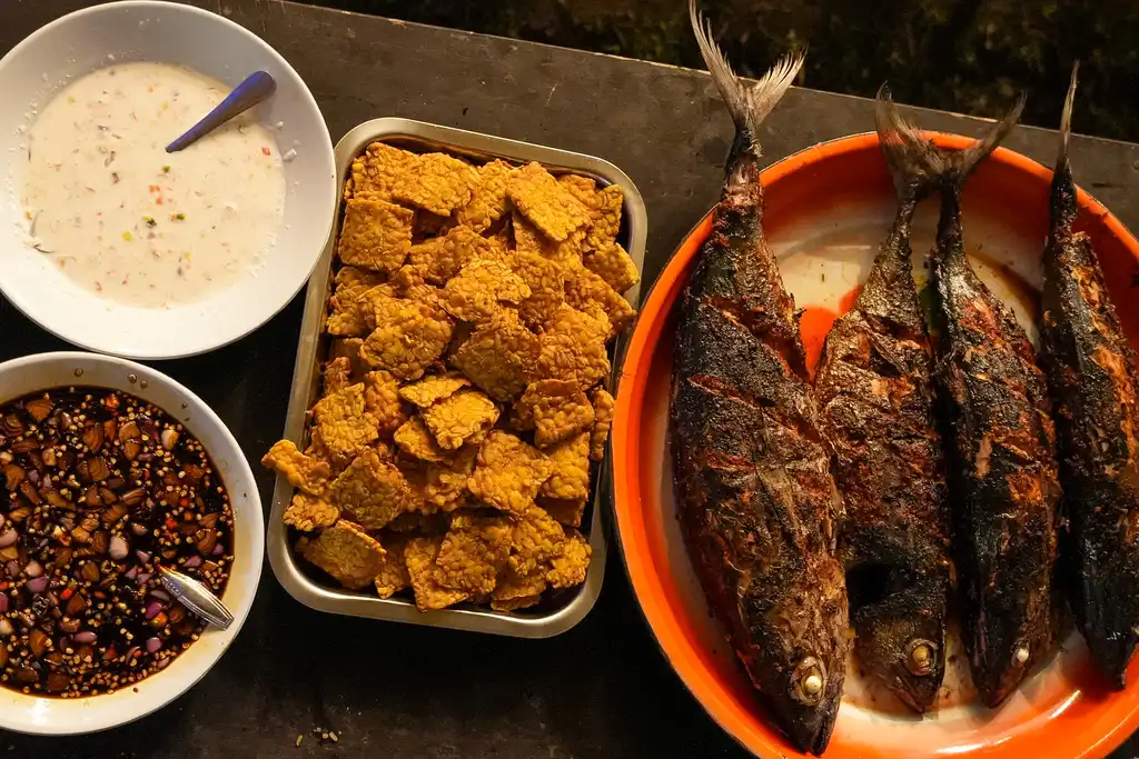 Fried Tempe Fish Grill and Spicy Sauce